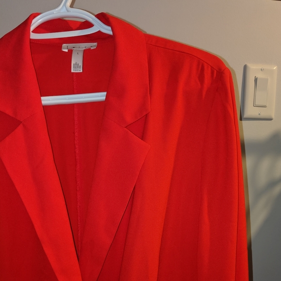 Red blazer style romper - Picture 4 of 6